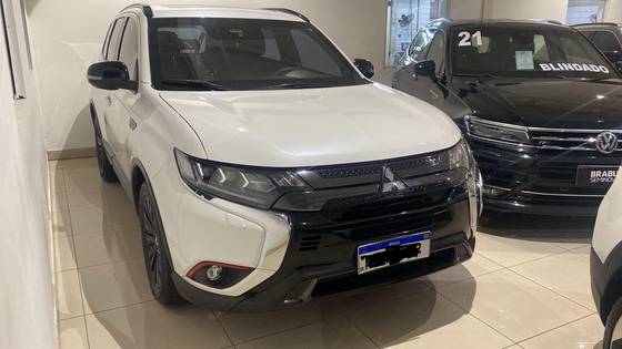 MITSUBISHI OUTLANDER 3.0 MIVEC V6 GASOLINA HPE-S BLACK EDITION AWD AUTOMÁTICO